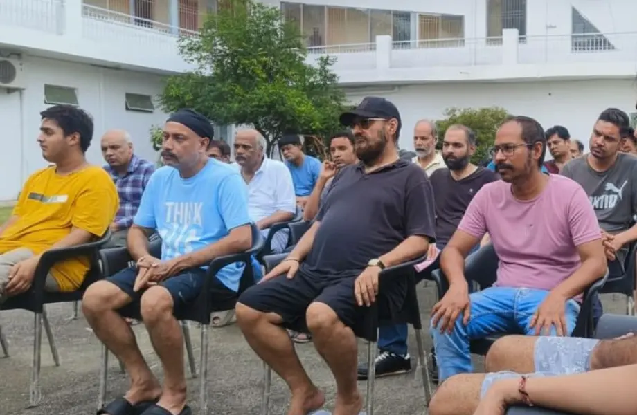 Therapeutic outdoor garden activity